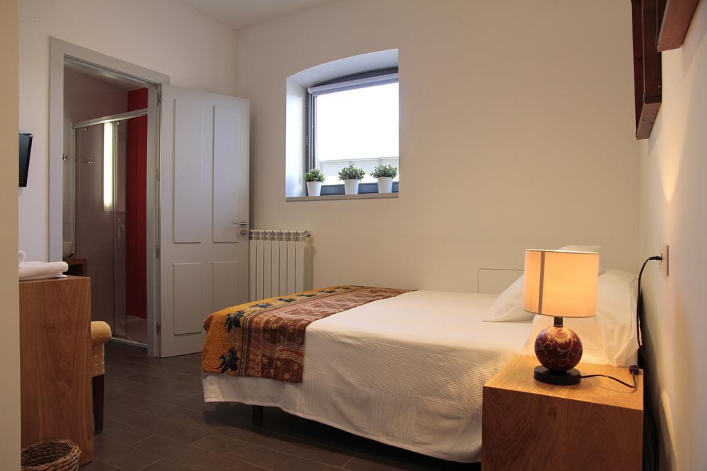 Emebed Posada Castrojeriz Pokoj fotografie