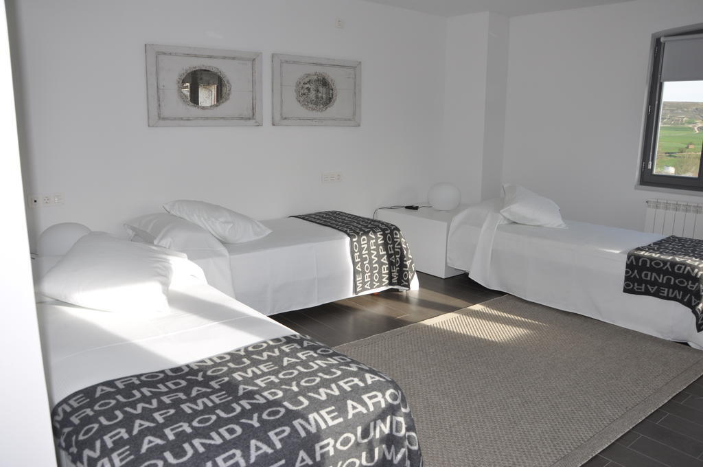 Emebed Posada Castrojeriz Pokoj fotografie